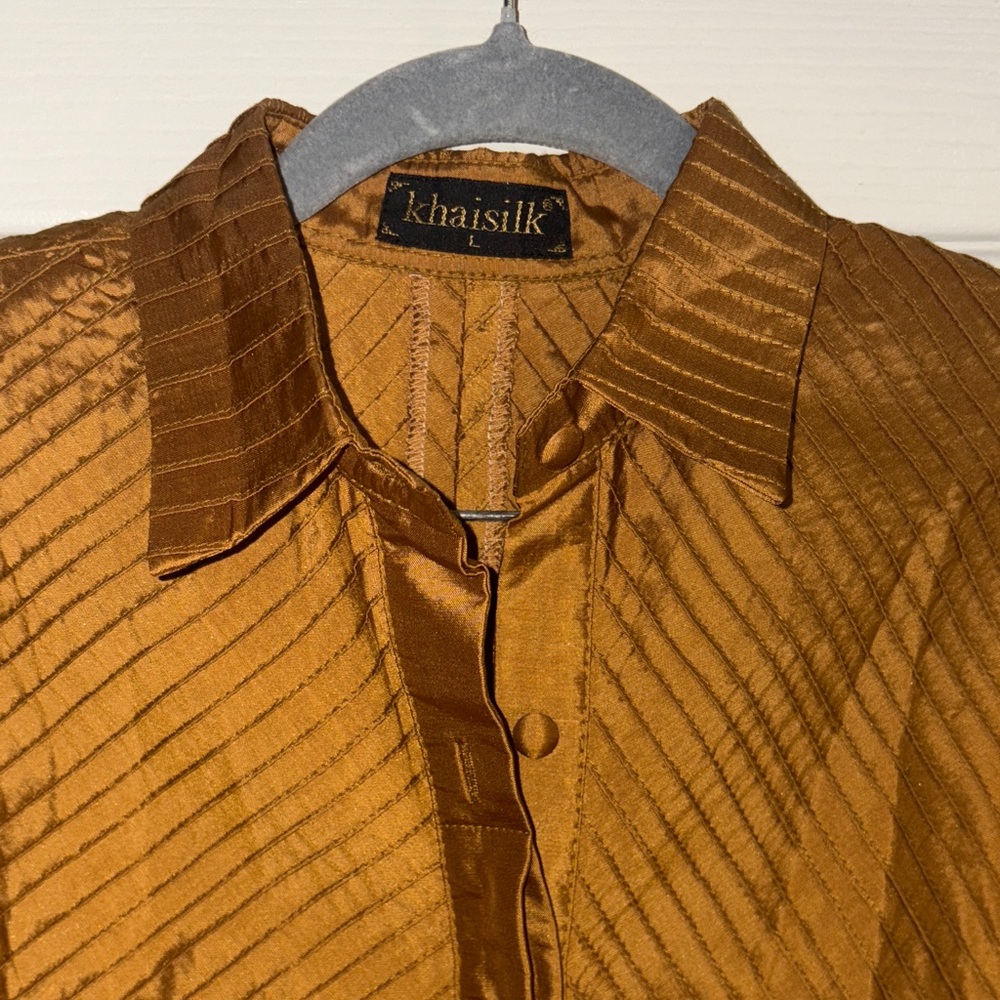 Khaisilk women’s large top ! Excellent condition!